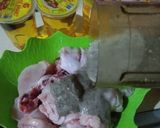 Foto langkah ke 2 dari resep Ayam Goreng Terasi Daun Jeruk.