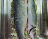 Foto del paso 4 de la receta: Lubina al horno, con jamón serrano