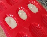 Foto del paso 10 de la receta: Madeleines red velvet (sin gluten)