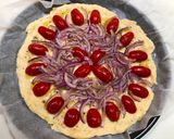 Foto del passaggio 2 della ricetta Disco di pasta matta pomodorini e tropea