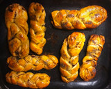 Foto del paso 13 de la receta: Pan casero paso por paso: Jala. TRENZAS DE CINNAMON ROLL!