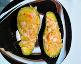 Une image de l'étape 5 de Avocat farci à la salade de scampis, surimi et mangue.