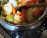 صورة لخطوة 3 من وصفة عصير الجزر و الفواكه المنعش و اللذيذ 🤗😋🥰