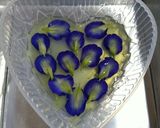 Foto langkah ke 2 dari resep Puding Susu Bunga Telang.