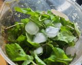 A picture of step 4 of Pudina and spinach chutney.