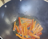 Foto del paso 1 de la receta: Pollo y verduras con kimchi
