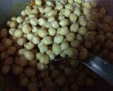 A picture of step 5 of Sattvik Chana Butter Masala.