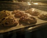 รูปขั้นตอนการทำที่ 7 ของ Crispy-soft Chocolate Chip Cookies (คุกกี้ช็อคชิพ กรอบนอกนุ่มใน)
