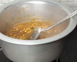 A picture of step 6 of Degi white chana pulao biryani.