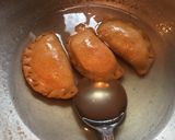 A picture of step 5 of Halwa Stuffed Gujia.