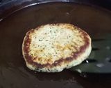 A picture of step 3 of Chicken burgers.