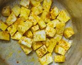 A picture of step 2 of Kadhai paneer.