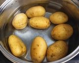 A picture of step 1 of Patatas Bravas.