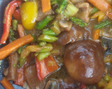 Foto del paso 2 de la receta: Salteado de 9 verduras con noodles de arroz y salsa soja