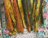 Foto del passaggio 2 della ricetta Alici marinate e bastoncini di carote zucchine al forno