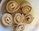 A picture of step 6 of Cinnamon roll's.