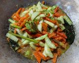 Foto langkah ke 4 dari resep Acar Kuning Timun Wortel.