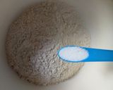 A picture of step 2 of White Bread Rolls Without Oven.