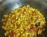 A picture of step 4 of Valachi bhaji.
