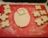 Foto del paso 3 de la receta: Galletitas de vainilla espolvoreadas con azúcar impalpable ☕