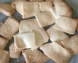 A picture of step 2 of White chocolate & nuts BLONDIES 👌😋.