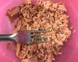 Foto del paso 1 de la receta: Hamburguesa de atún al microondas light fácil y rápida deliciosa