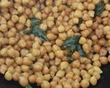 A picture of step 1 of Chatpata chana chat.