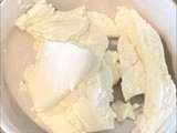Labneh Balls (Spicy & Plain)