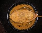 ইলিশের ঝাল (ilish jhal recipe in Bengali) রেসিপির ধাপ 2 ছবি