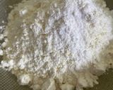 عکس مرحله 4 از دستور کیک پای گلابی