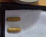 Foto del paso 4 de la receta: Galletitas de harina de garbanzos y chía 🌱crackers y palitos sin gluten, sin balanza ni cortadores