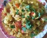 A picture of step 3 of Aloo capsicum paneer curry.