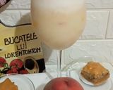 Pas rețetă Cocktail din șampanie cu piersici și înghețată 3 fotografie