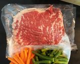 Foto langkah ke 1 dari resep Veggies rolled beef.