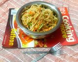 A picture of step 9 of Chicken and veg hakka noodles-Indochinese.