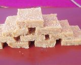 મોહનથાળ (Mohanthal Recipe In Gujarati) રેસીપી સ્ટેપ2ફોટો