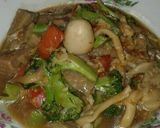 Foto langkah ke 3 dari resep Tumis Brokoli Jamur Simple.