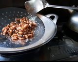Foto langkah ke 3 dari resep 205. Tumis Baby Cumi Pedas.