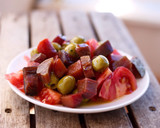 Foto del paso 3 de la receta: Ensalada alicantina de tomate y salazones