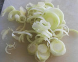 Foto del paso 2 de la receta: Hojaldre de verduras caramelizadas y manzana
