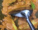 Foto langkah ke 3 dari resep Naskun Bakar (Nasi Kuning Ayam Suwir Kemangi Bakar) | Nasi Bakar.