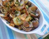 Foto do passo 2 de Lombos de pescada com amêijoas e bacon aromatizados com funcho