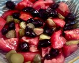 Une image de l'étape 1 de Saucisses, tomates, olives….