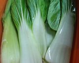 Gambar langkah 3 resipi Pak Choi Kicap Bawang Putih.