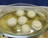 A picture of step 2 of Sponge Rasgulla.