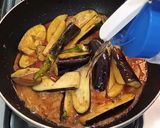 A picture of step 7 of Behari Style Bengan Aloo.
