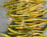 A picture of step 3 of Preparation of string beans.