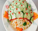 Hình bước làm 3 của món Cơm rang bơ trứng hình cá
