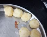 A picture of step 3 of Falhari Dahi Vada.
