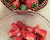 A picture of step 1 of Strawberry Shake.